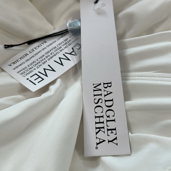 Badgley Mischka White Beaded Off-Shoulder Wedding Gown Size 4 | NWT - Picture 7 of 16